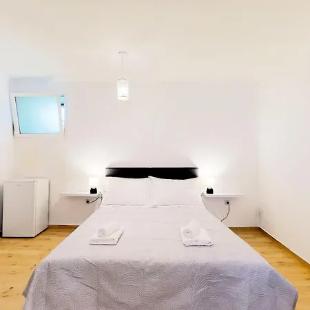 Sobe 1-2-3 Apartment *